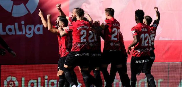 قبل مواجهة الأهلي.. ريال مدريد يغرق في جزيرة مايوركا