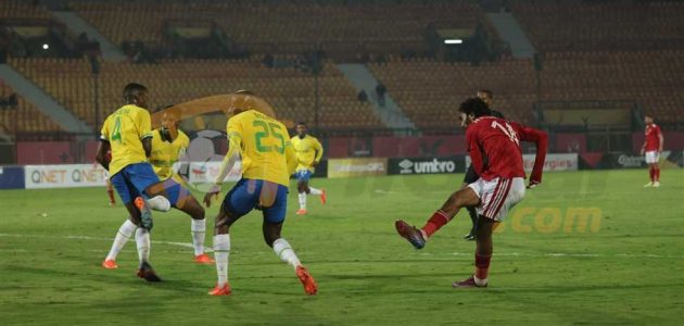 الأحمر يكرر سيناريو العام الماضي.. الأهلي يتعادل مع صنداونز